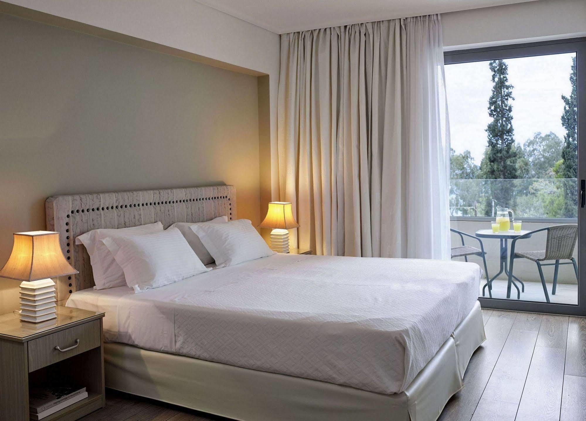 Amarilia Hotel Vouliagmeni Exterior photo