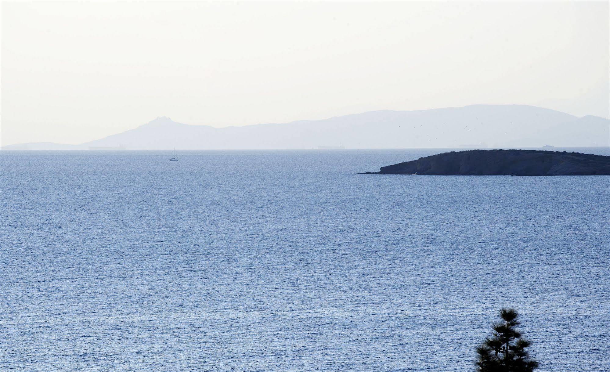 Amarilia Hotel Vouliagmeni Exterior photo
